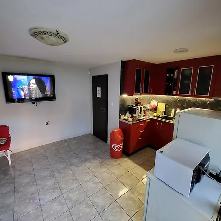 нашата къща 